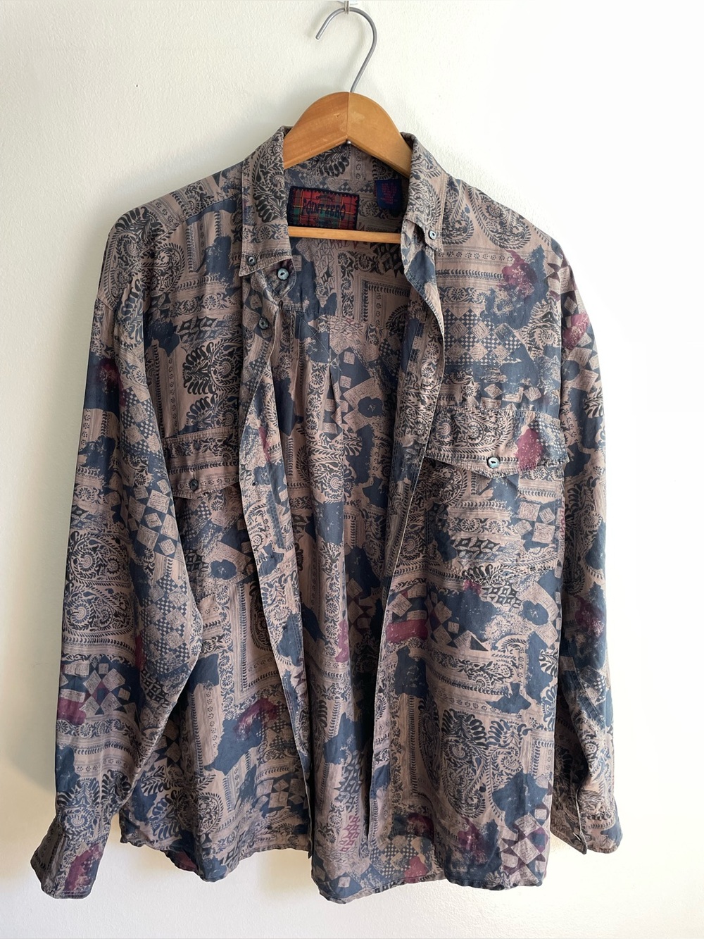 Vintage Point Zero Original Concept 100% Silk Abstract Paisley Button Up Shirt